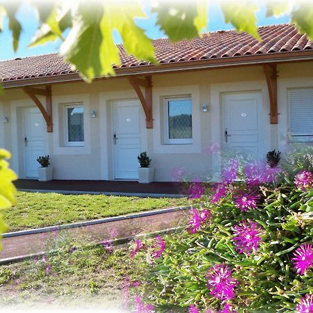 Natur'Hôtel Menesplet Ngoại thất bức ảnh