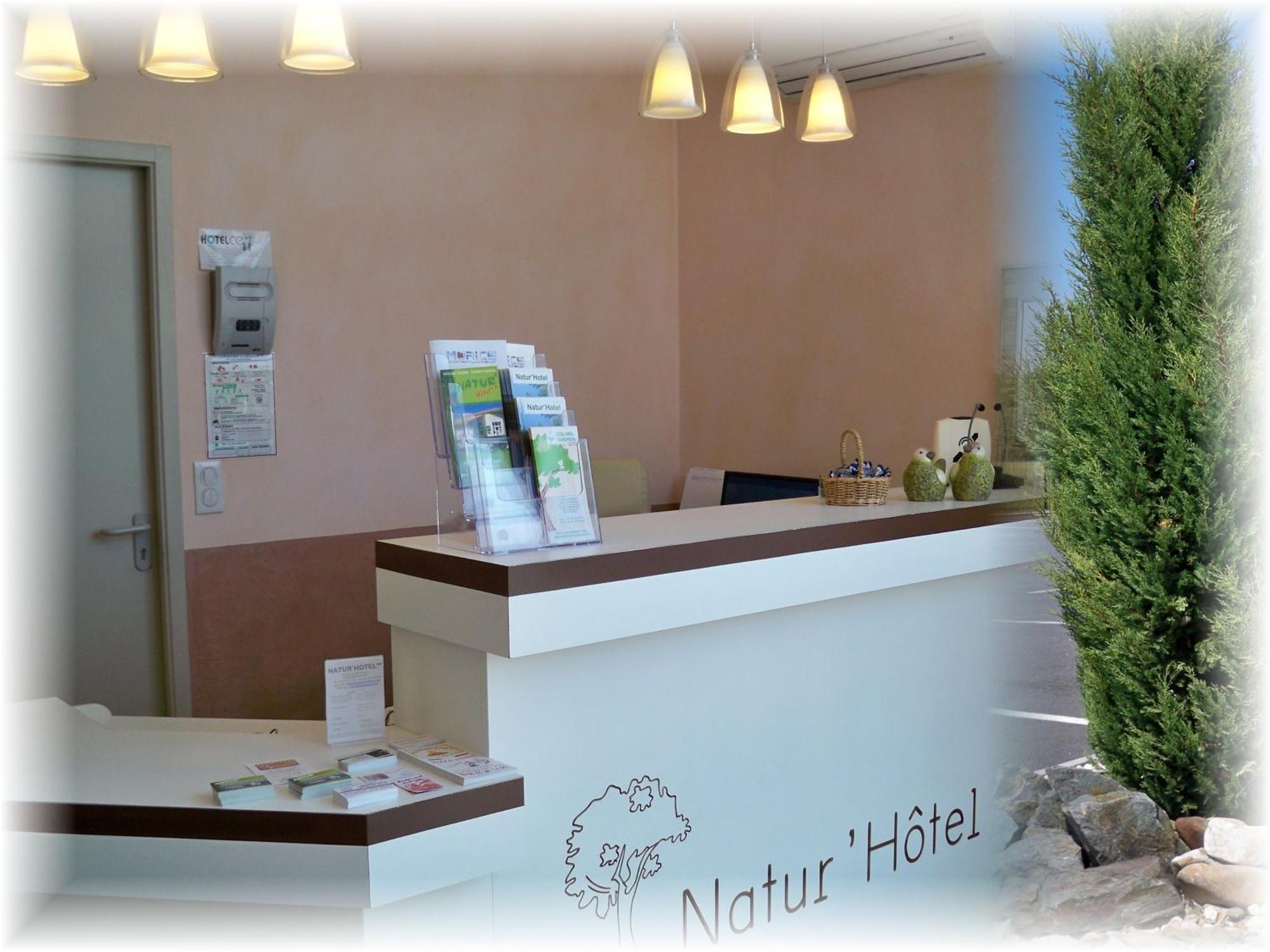 Natur'Hôtel Menesplet Ngoại thất bức ảnh